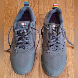 NWOT Evolv Rebel Pride Approach Shoe